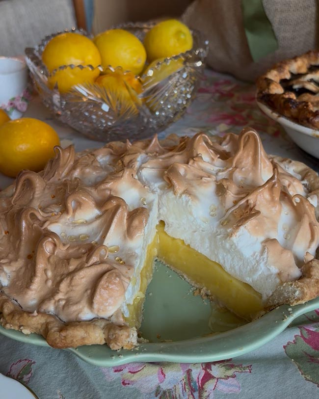 Finished Lemon Pie with slide missing